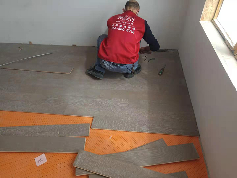 成都天悅國際復合地板安裝學校醫院 94㎡簡歐風格全屋地面裝修 