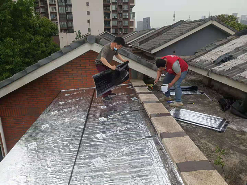 屋頂翻新施工 南京艾菲國際小區(qū) 樓頂露臺裝修改造 包工包料服務(wù)