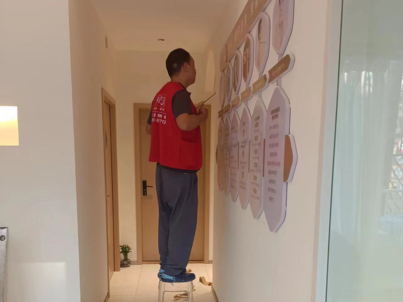 乳膠漆墻面裂縫怎么辦？墻面翻新要如何解決墻面問題(圖2)