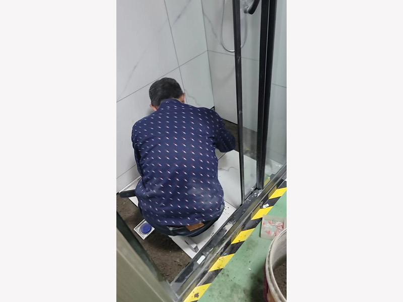 靠近衛生間的墻面滲水怎么辦(圖1)